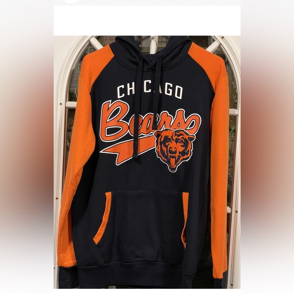 NFL Chicago Bears Hoodie Sweatshirt Mens SZ S Team Colors Pockets Graphics Warm